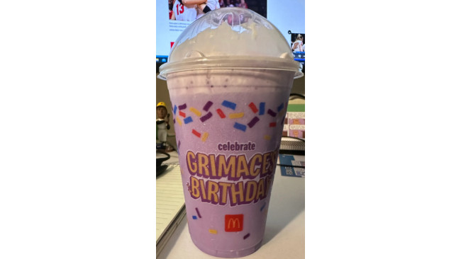 How to make a Grimace shake in Papa's Freezeria